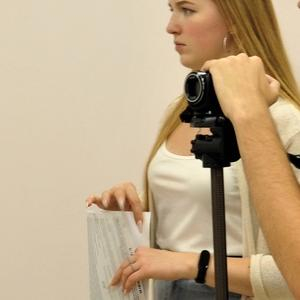 На базе центра "Гармония" продолжаются курсы жестового языка