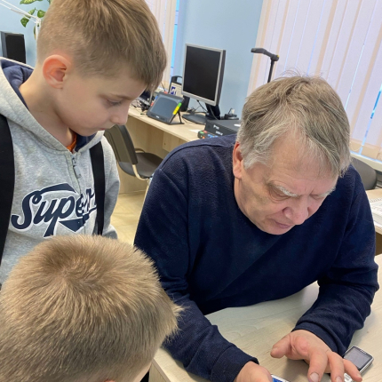 Знакомство учащихся с новыми тифло - техническими средствами